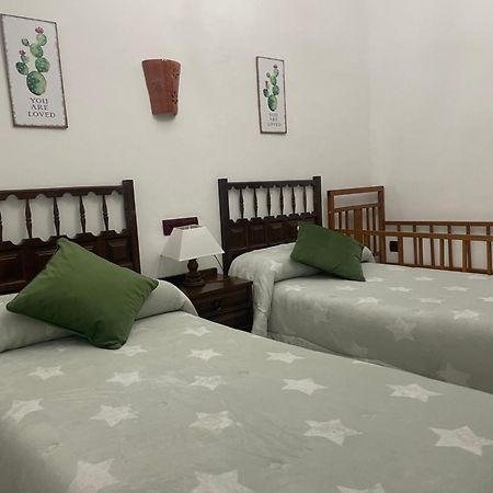 La Magnolia Hotel La Puerta de Segura Ngoại thất bức ảnh