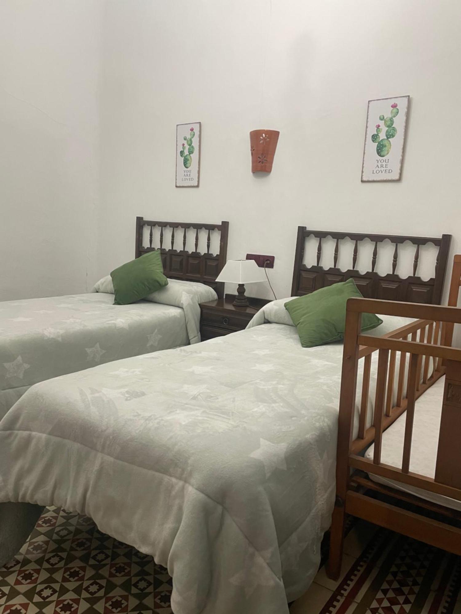 La Magnolia Hotel La Puerta de Segura Ngoại thất bức ảnh