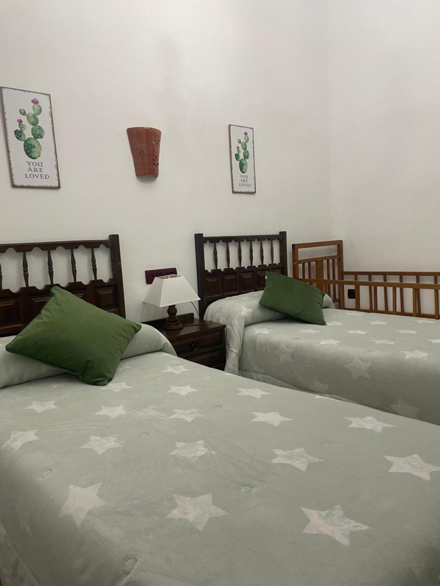 La Magnolia Hotel La Puerta de Segura Ngoại thất bức ảnh